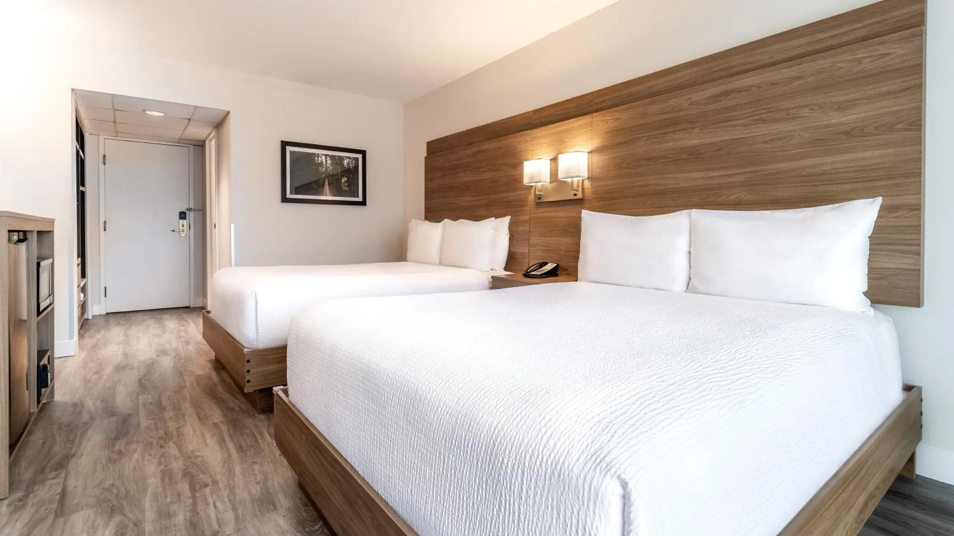 Atrium Hotel Vancouver
