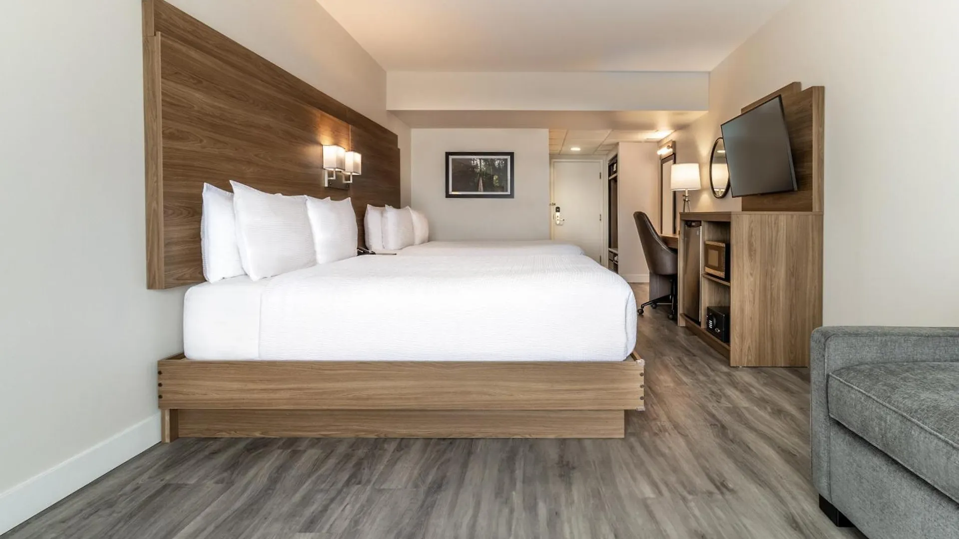 Atrium Hotel Vancouver