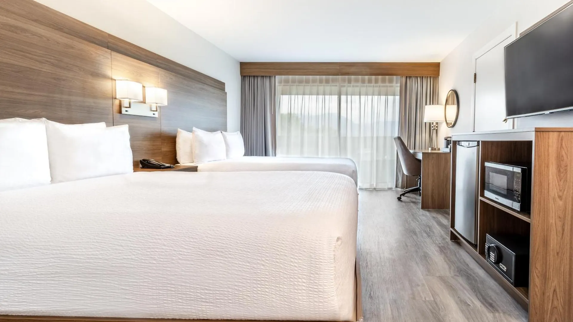 Atrium Hotel Vancouver
