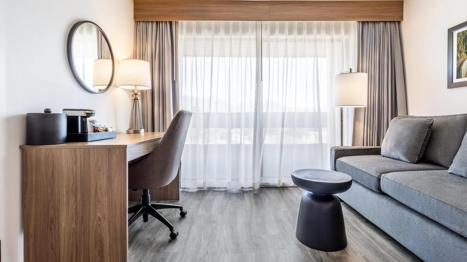 Atrium Hotel Vancouver