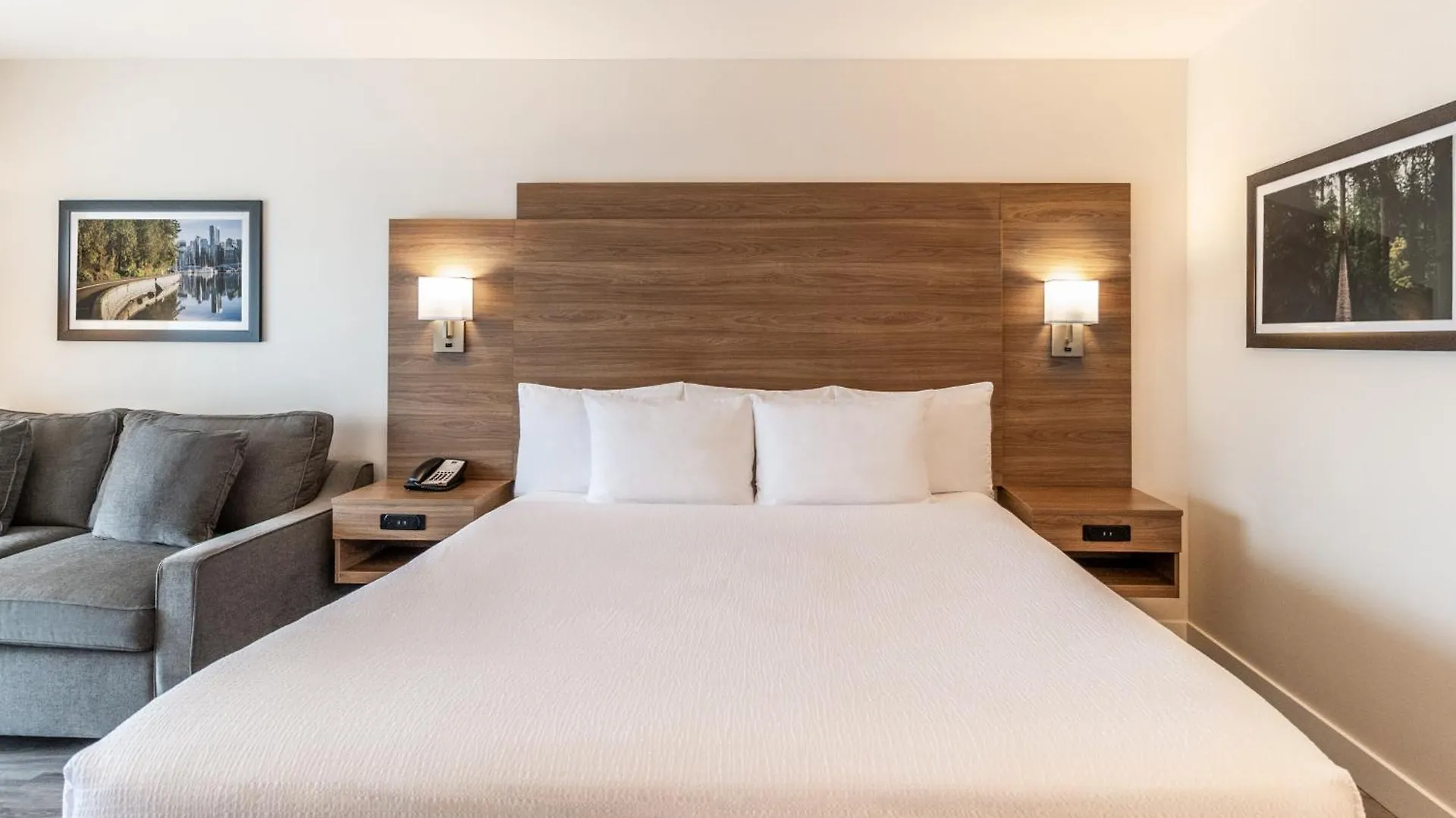 Atrium Hotel Ванкувер